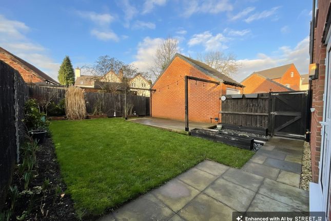 8 Teal Walk, Stafford photo 4