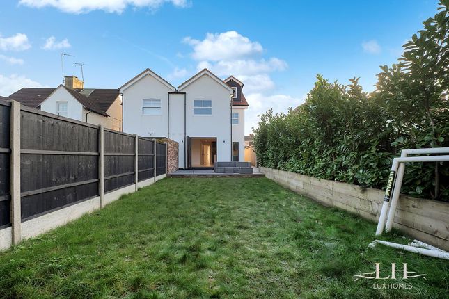 Semi-detached house for sale in Woodman Road, Warley, Brentwood