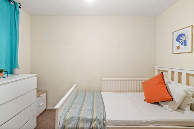 Thumbnail Room to rent in Chippenham Road, London