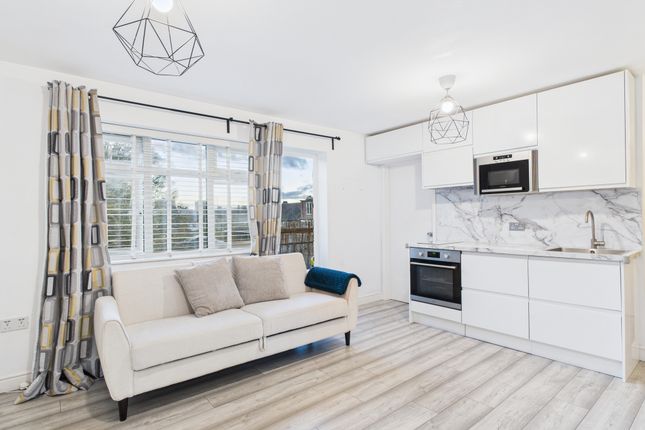 7 Haversham Court, Horsenden Lane North, Greenford photo 3