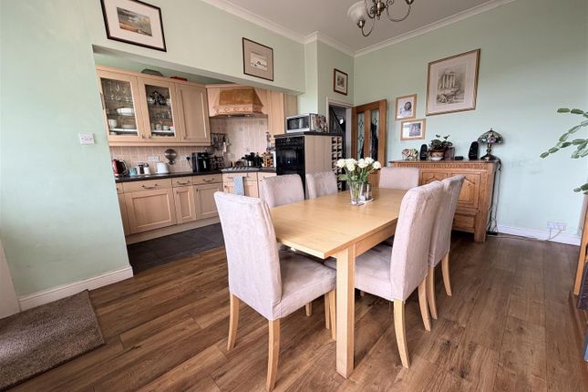 22, Mytholmes Lane, Keighley photo 3