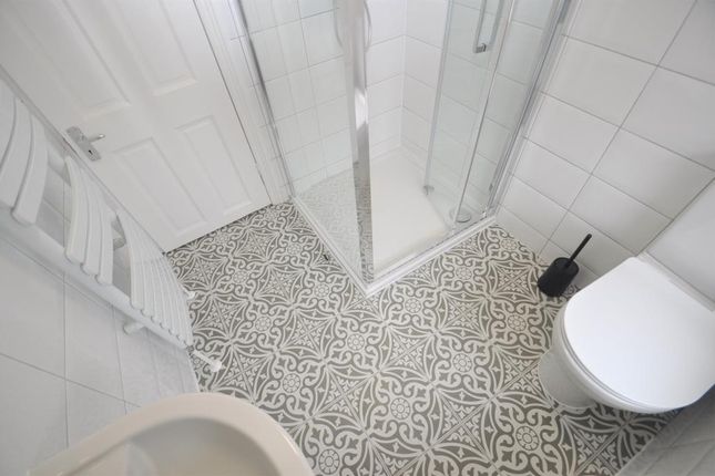 290 York Road,, Room 2, West Yorkshire photo 4