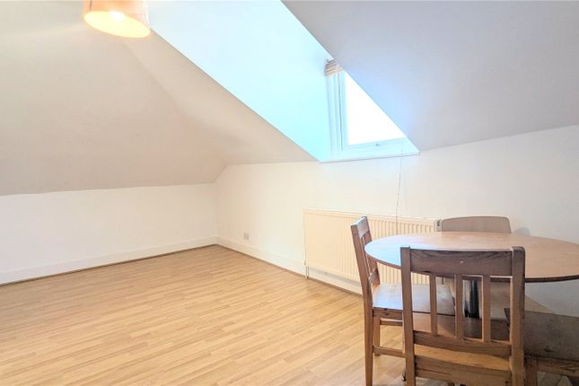 Flat 4, 30, White Hart Lane, London photo 2