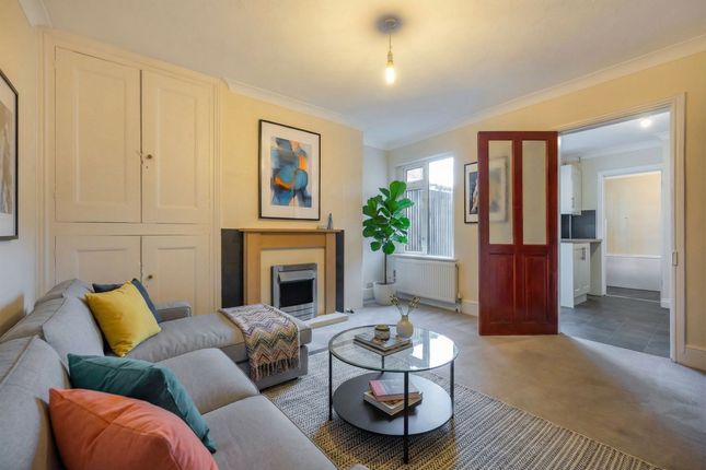 12 Easthampstead Road, Wokingham photo 4