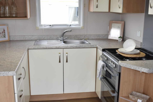 East End Road, Bradwell-on-Sea, Southminster photo 4