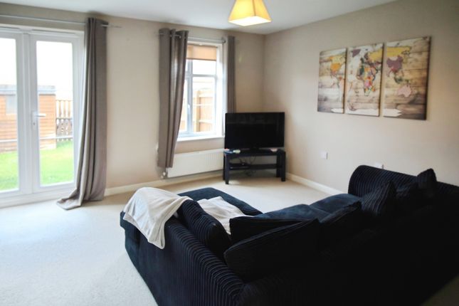15, Darwin Crescent, Leicestershire photo 4