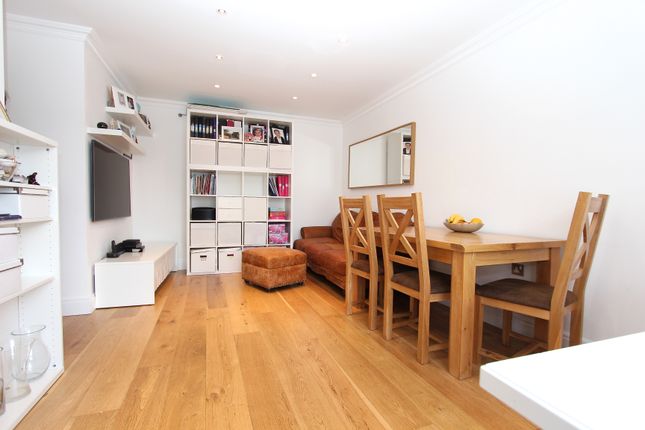 25 Sandringham Court, Skerne Walk, Kingston Upon Thames photo 4