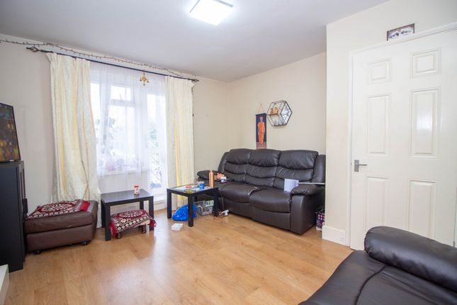 20 Enville House Otley Way, Watford photo 3