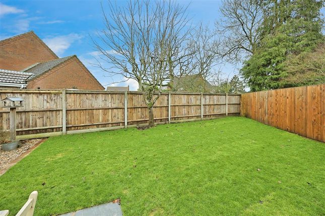 76, Boyd Avenue, Dereham photo 2