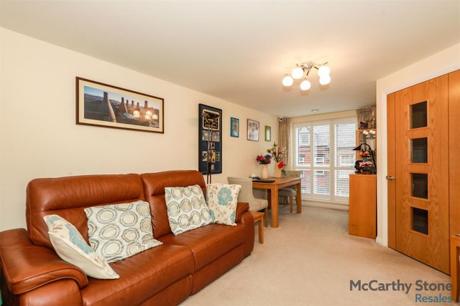 25 Portland Grange, Portland Street, Leek photo 2