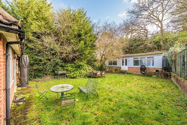 226, Brooklands Road, Weybridge photo 4
