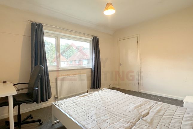 8, Arden Close, Lenton Abbey photo 4
