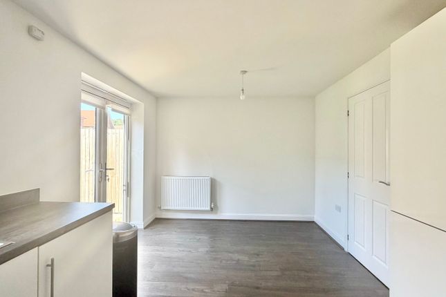 28, Gracelands Drive, Bexhill-on-Sea photo 4