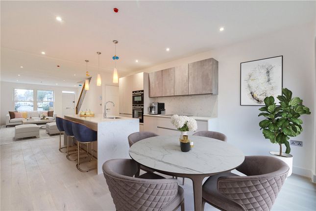 Thumbnail End terrace house for sale in Munster Road, Fulham, London