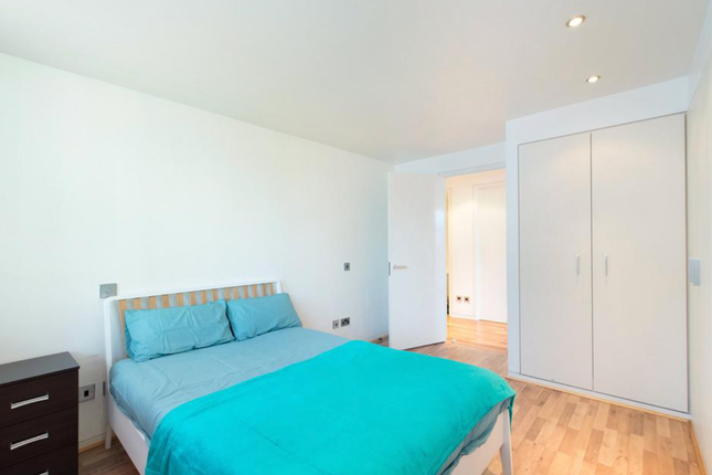 Gilbert Street, Gilbert Street, London photo 5