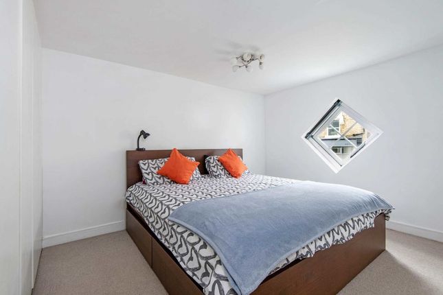 Flat for sale in Tabley Road, London