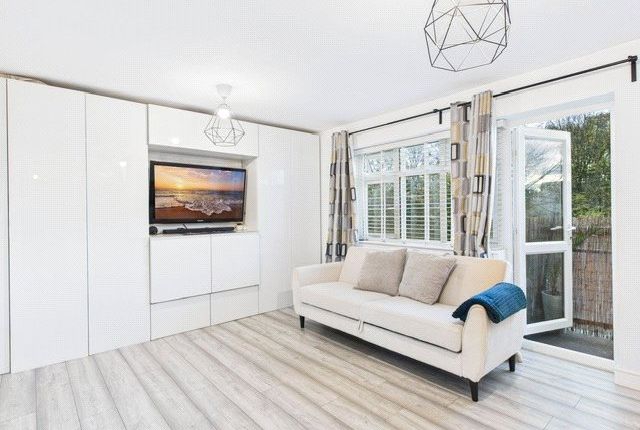 7, Haversham Court, Greenford photo 2