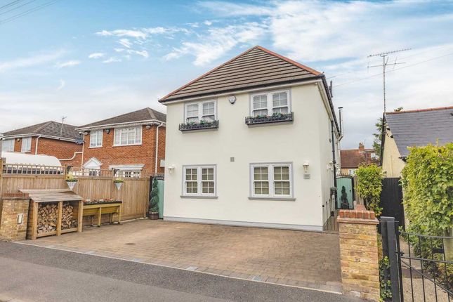 Thumbnail Detached house for sale in Eastfield Road, Burnham