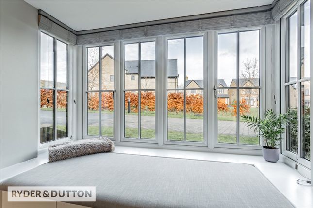 23, Field View Lane, Rochdale photo 4