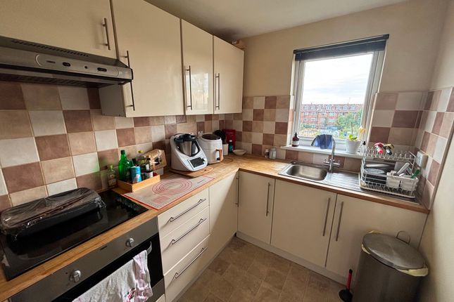 Flat 6 Ryalls Court, London photo 2
