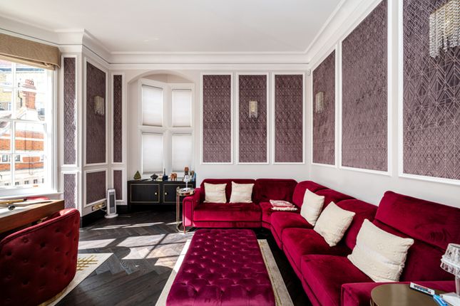 6, Aldford Street, London photo 4