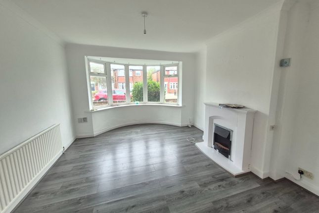 Grosvenor Road, Maghull photo 2