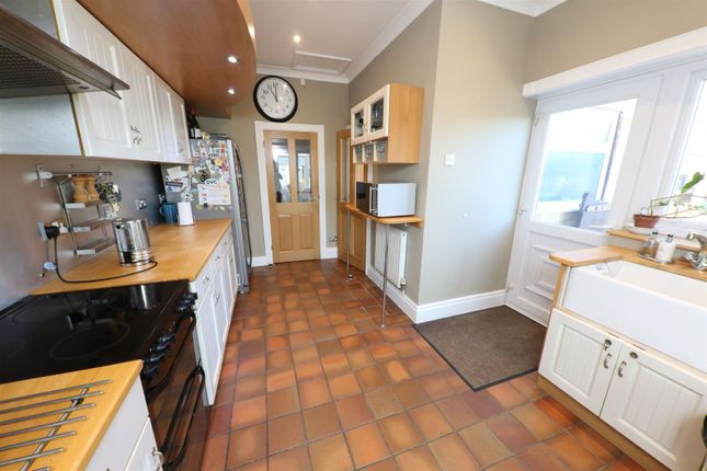 33, Hall Villa Lane, Doncaster photo 4