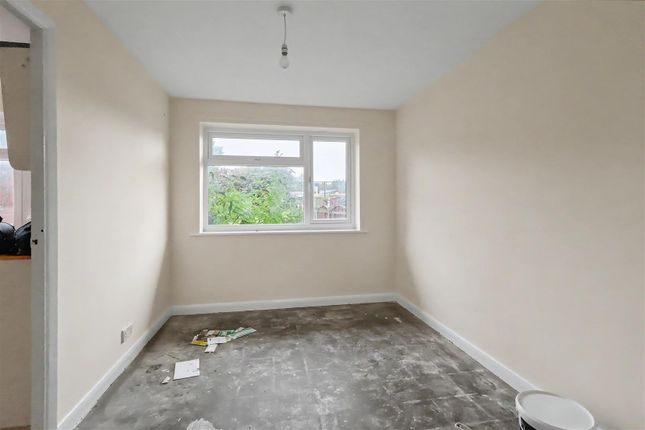 7, Cernan Court, Nottingham photo 4
