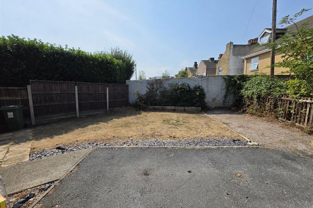 3 Normanwood Court, Unity Street, Sheerness photo 3