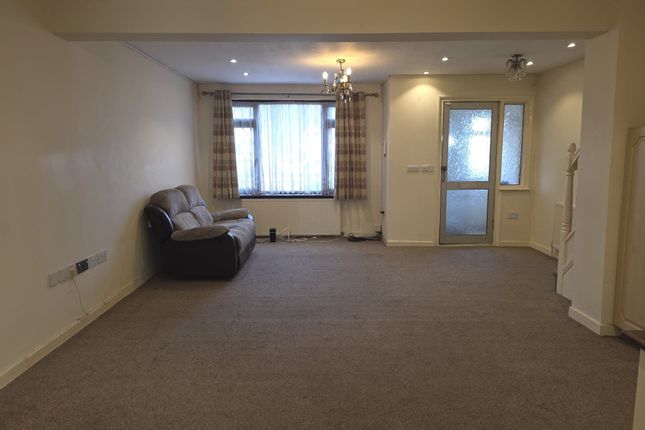 12, Tudor Road, Hayes photo 3