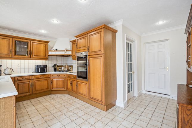 1, Oakview, Amersham photo 4