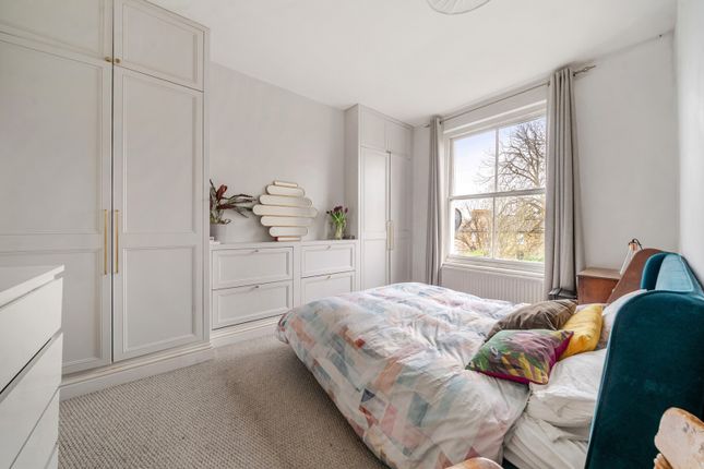 Flat B, 1, Eliot Park, London photo 4