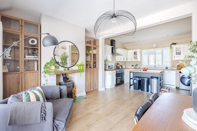 23, Vardon Drive, Leigh-On-Sea photo 4