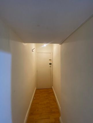 Flat C, 22-24 Willesden High Road, Willesden High Road, London photo 4