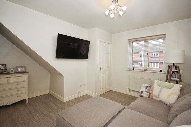 21, Pebble Island Way, Leamington Spa photo 2