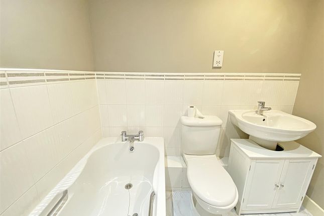 Flat for sale in The Knowles, Blundellsands Road West, Blundellsands