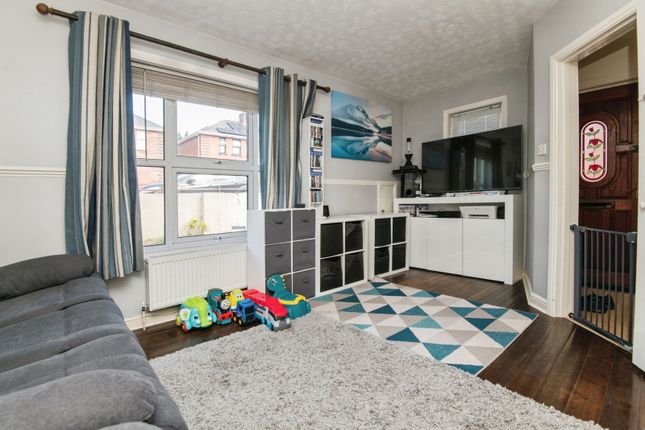 153, Chestnut Avenue, Devon photo 3