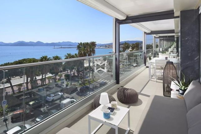 Apartment for sale in Cannes, Croisette, 06400, France