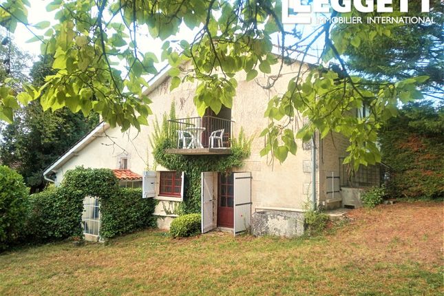 Thumbnail Villa for sale in Montmoreau, Charente, Nouvelle-Aquitaine