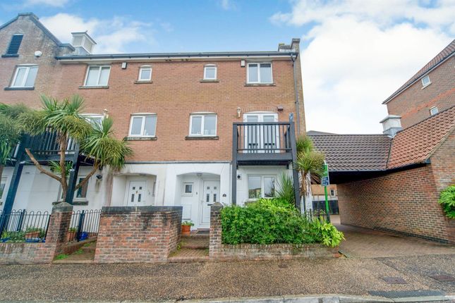 End terrace house for sale in Key West, Eastbourne