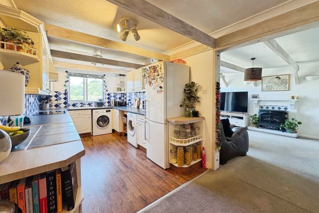 Flat 4, Swanpool Court, Falmouth photo 2