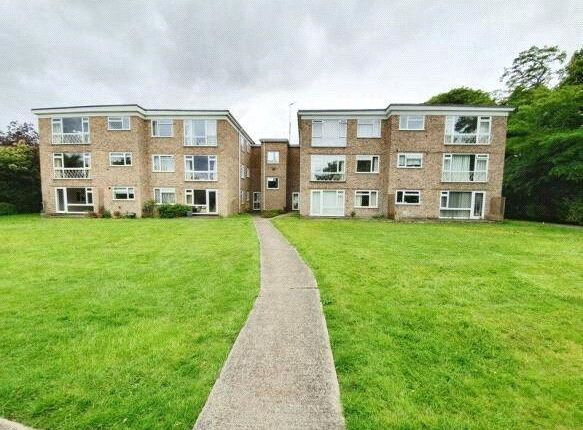Thumbnail Flat to rent in Grovelands, The Grove, Horley, Surrey