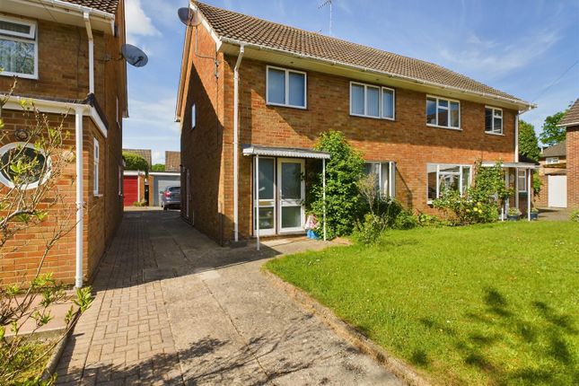 Semi-detached house to rent in Kipling Close, Crawley