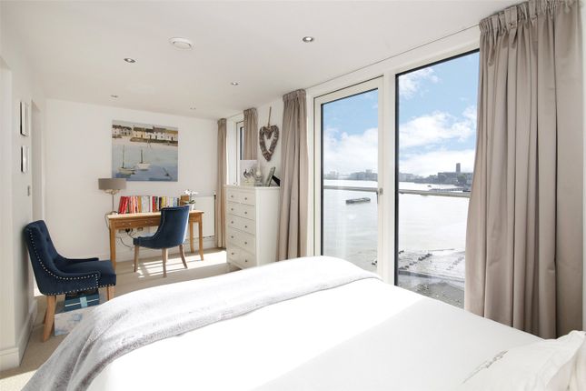 Flat for sale in Victoria Parade, Greenwich