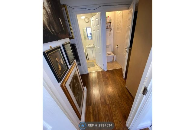 Flat, Burwash House, London photo 3