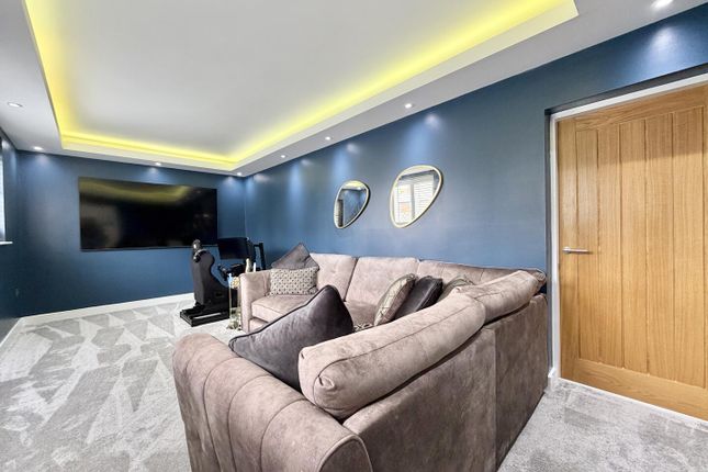 11, Leeds Road, Leeds photo 2