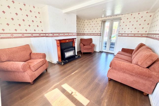 29, White City Road, Brierley Hill photo 4