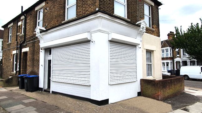 Thumbnail Leisure/hospitality to let in Minet Avenue, London
