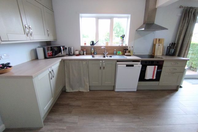 35, Higher Ash  Road, Stoke On Trent photo 5