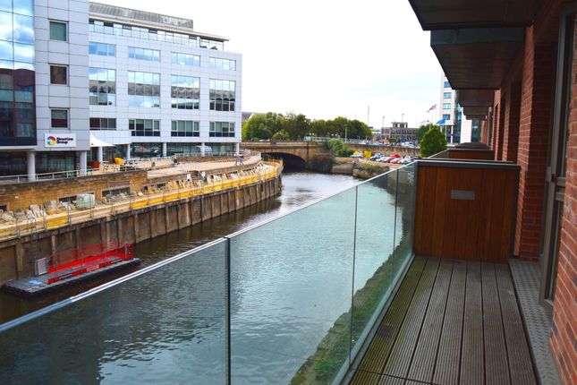 Flat to rent in Watermans Place, Granary Wharf, Leeds